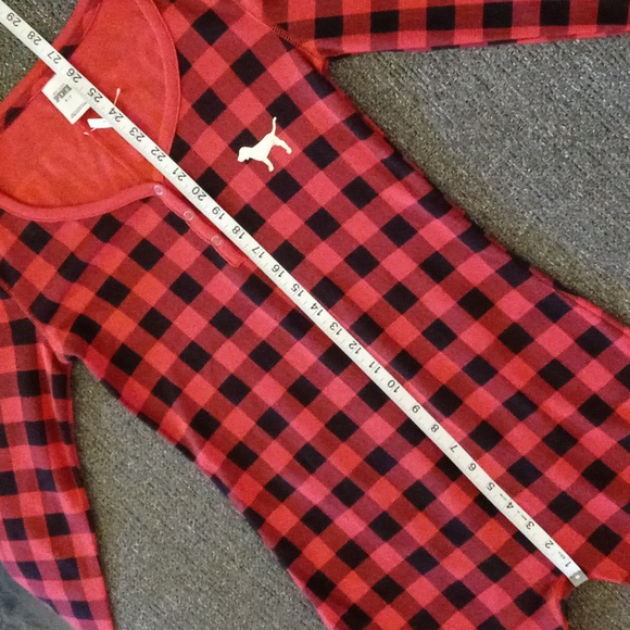 🆕️ 💋PINK VS💋 - Red/Black Plaid Pajama Lounge Onesie - Picture 13 of 15